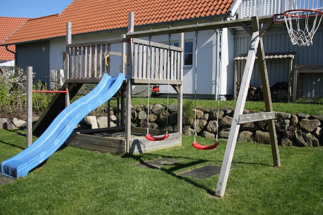 Seaside Rosenhagen Ferienhaus Meerzeit Klettergerüst