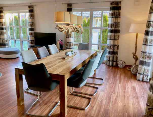 Seaside Rosenhagen Ferienhaus Strandhus Esszimmer